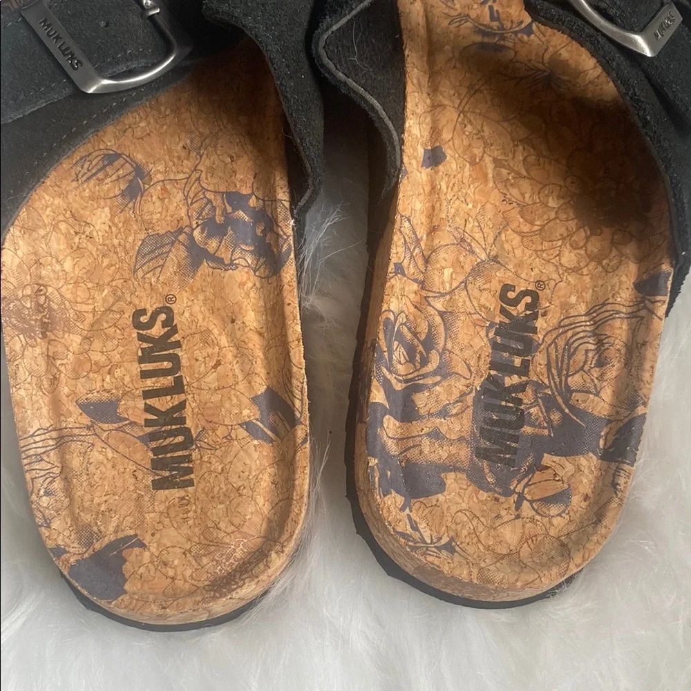 Muk Luks Genuine Suede Black Cork Sandals Size 7.5 - Picture 4 of 6